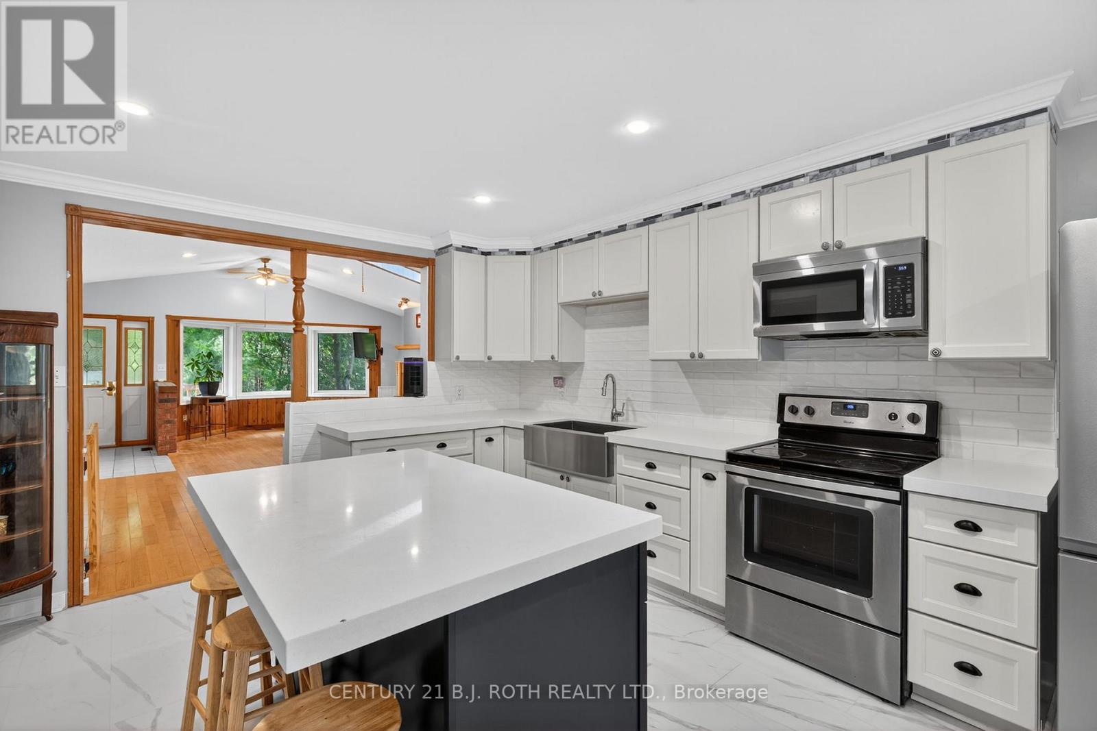 Photo 34 of 281 Harvie Road, Barrie ON