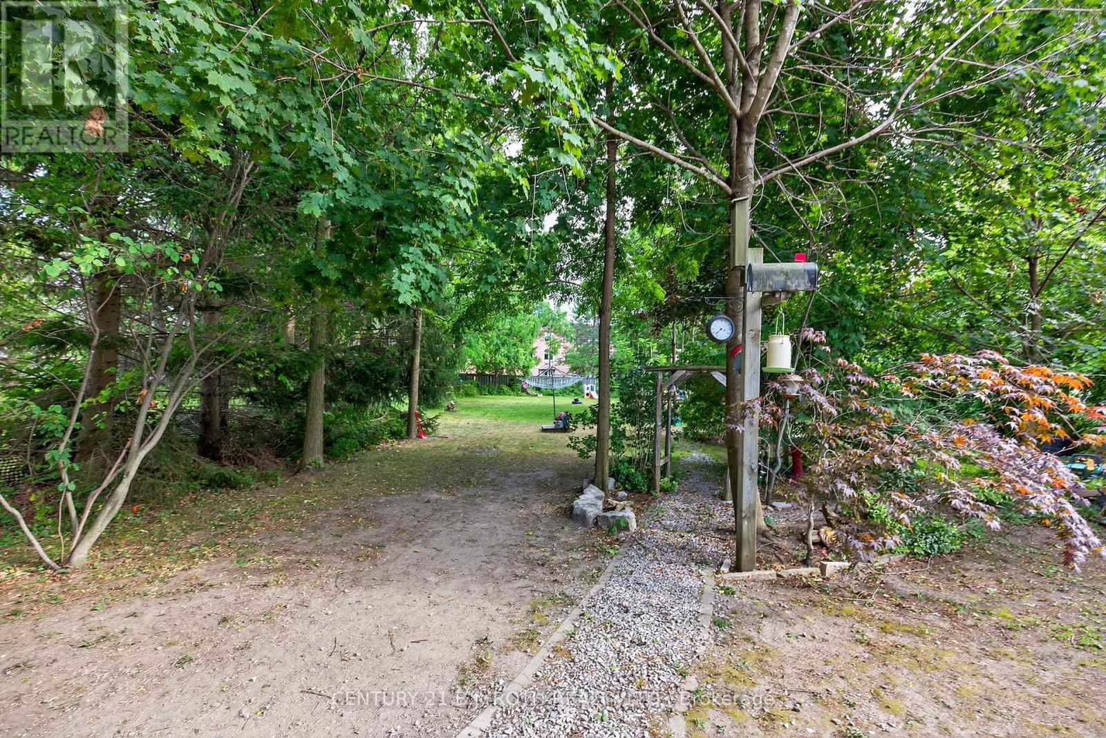 Photo 27 of 281 Harvie Road, Barrie ON