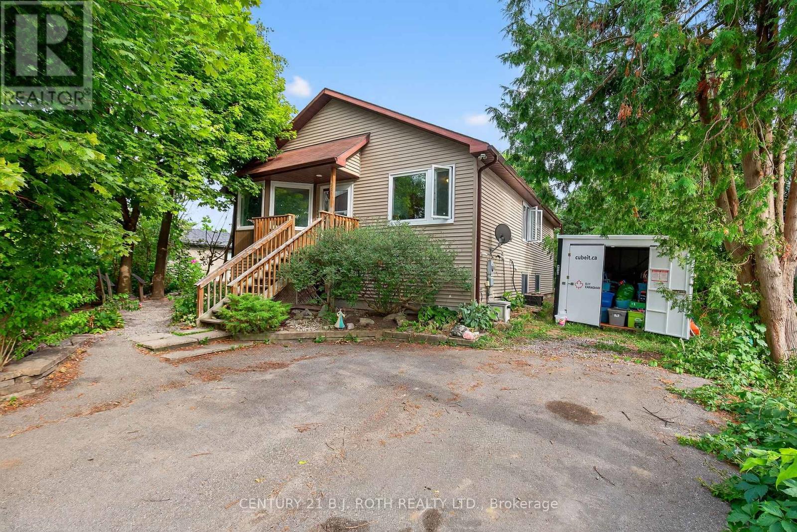 Photo 16 of 281 Harvie Road, Barrie ON