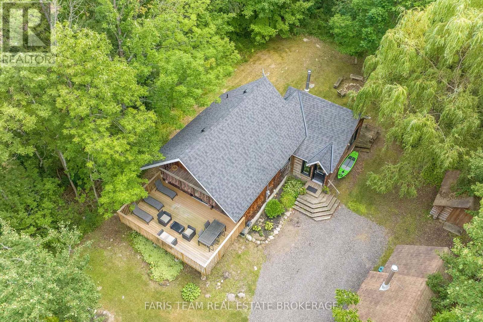 Photo 28 of 457 Silver Birch Drive, Tiny ON