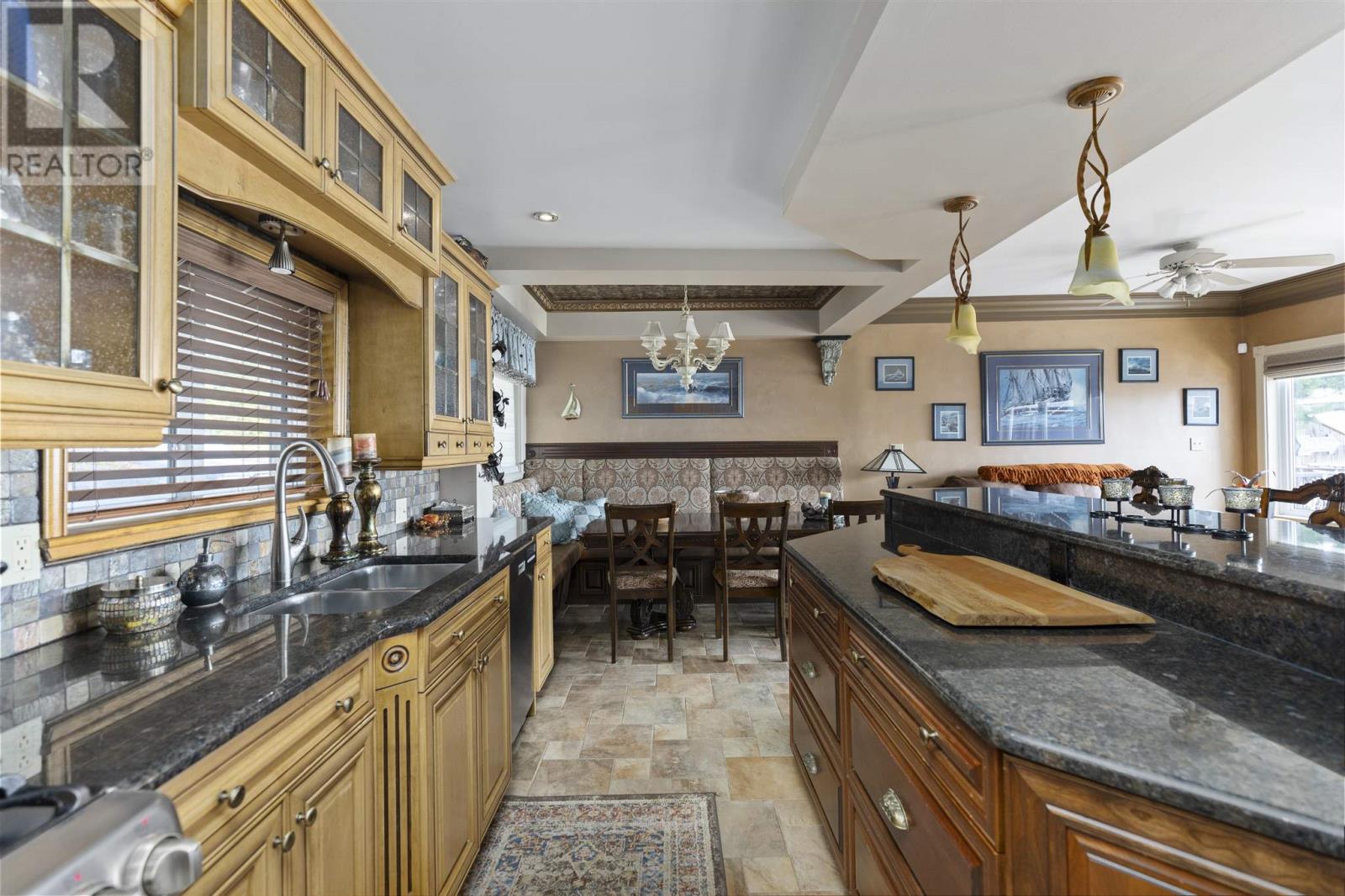 Photo 3 of 1777 Queen St E, Sault Ste Marie ON