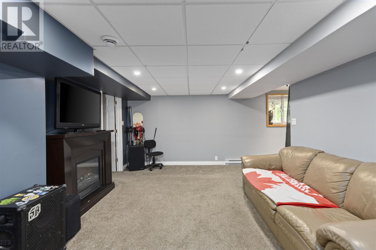 Photo 4 of 1777 Queen St E, Sault Ste Marie ON