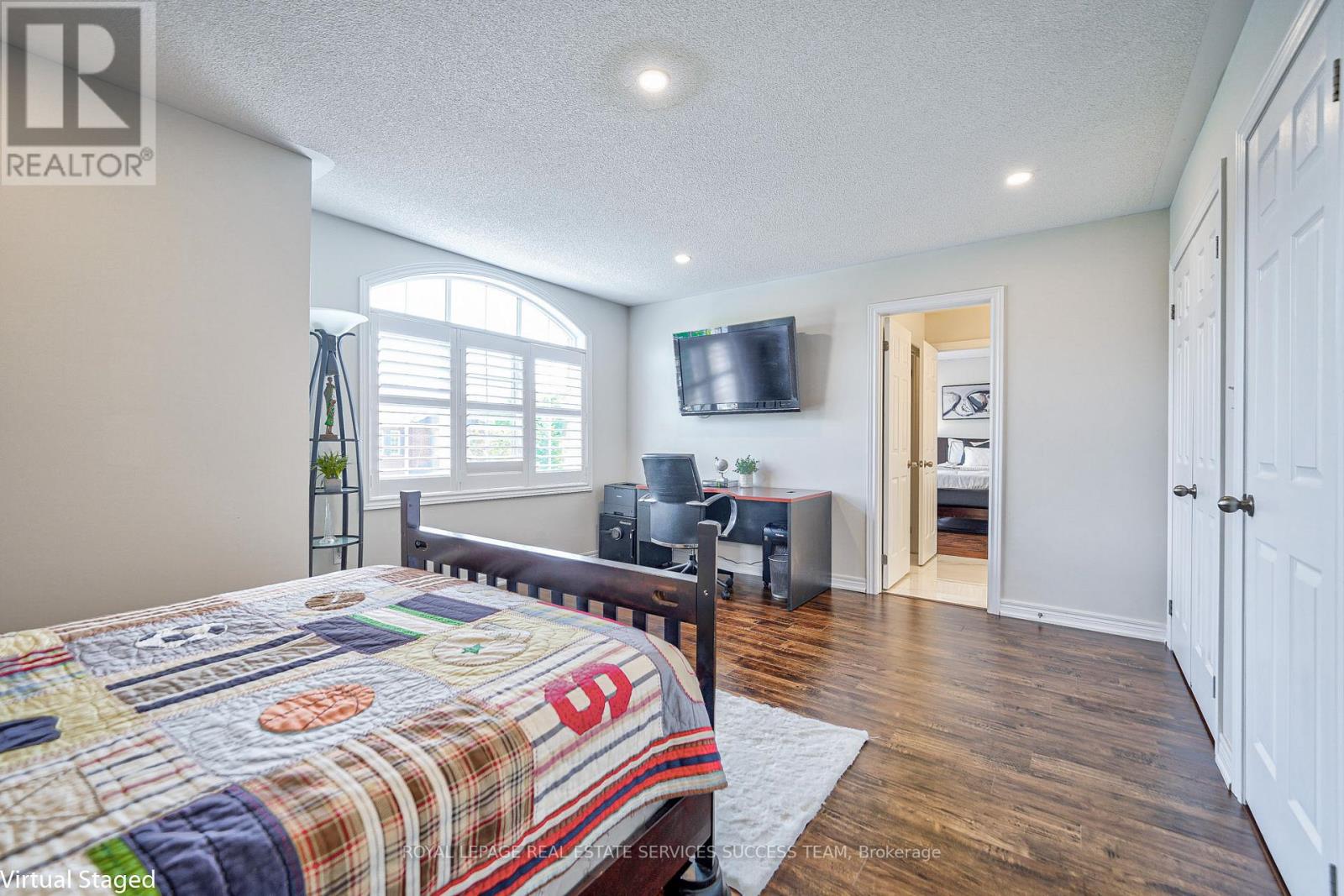 Photo 30 of 5354 Mallory Road, Mississauga ON