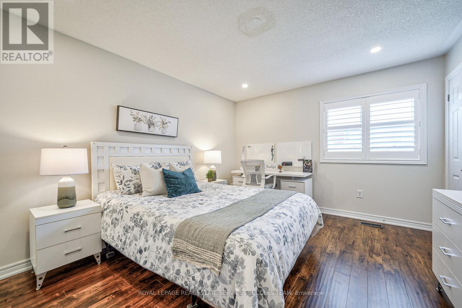 Photo 37 of 5354 Mallory Road, Mississauga ON