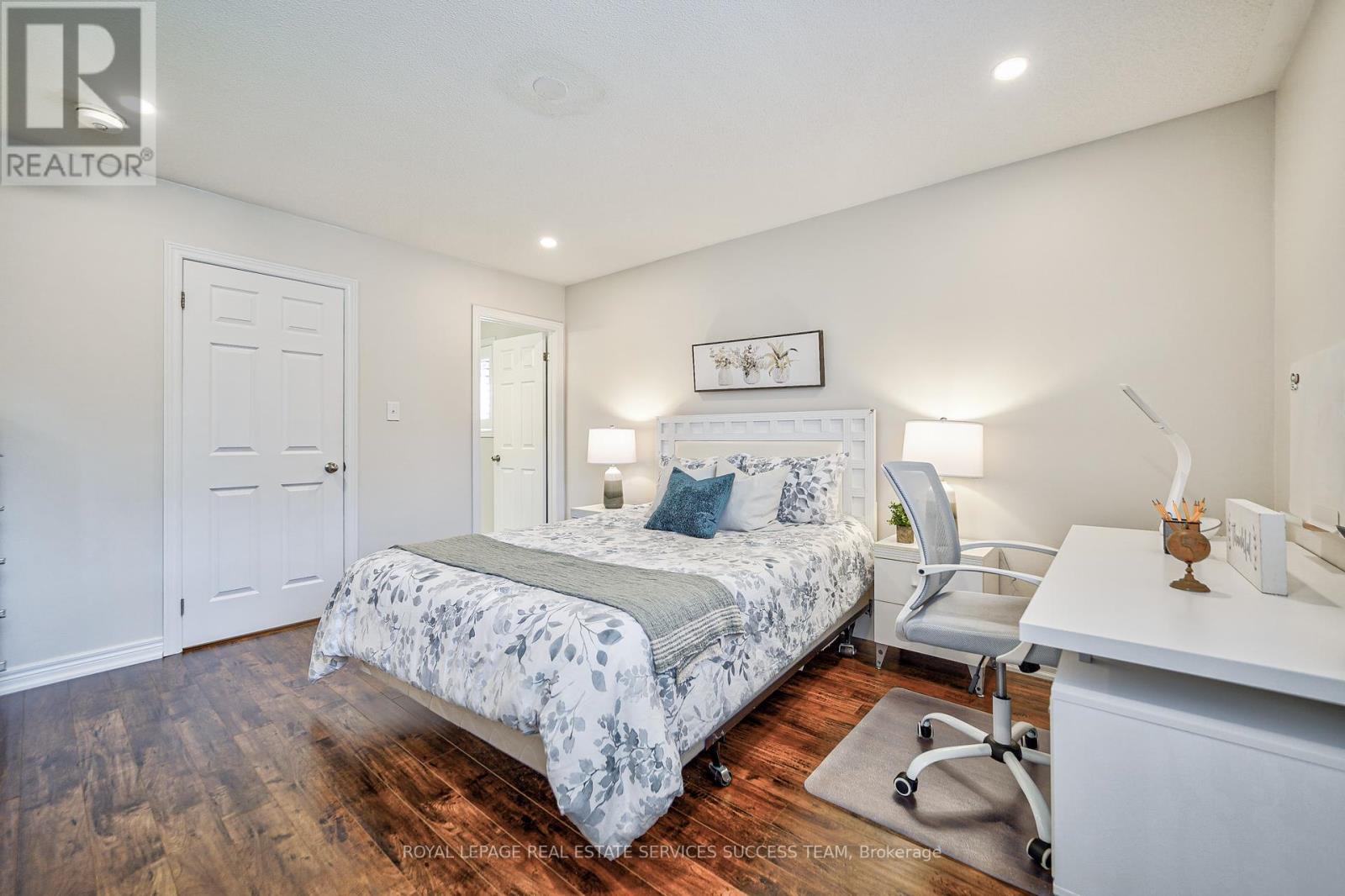 Photo 33 of 5354 Mallory Road, Mississauga ON
