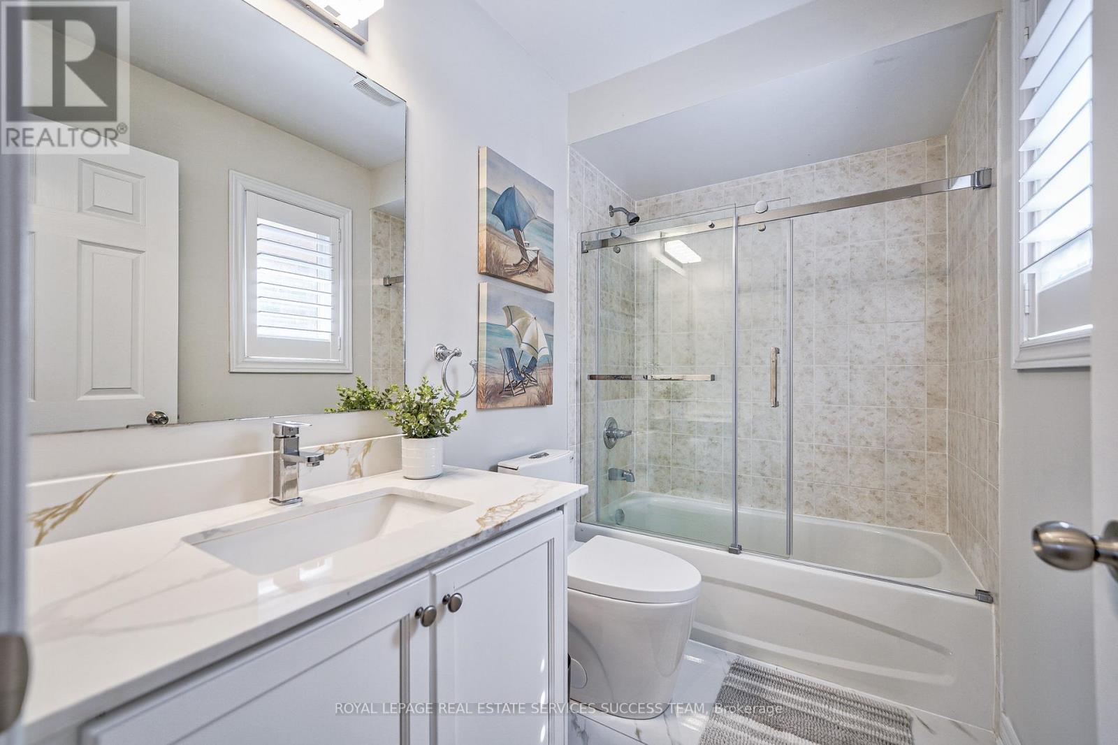 Photo 10 of 5354 Mallory Road, Mississauga ON