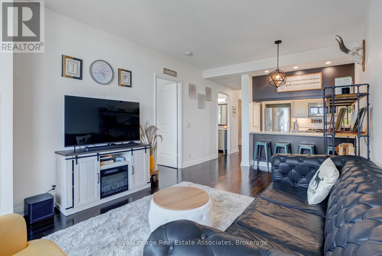 Photo 17 of Lph 09 1055 Southdown Road, Mississauga ON