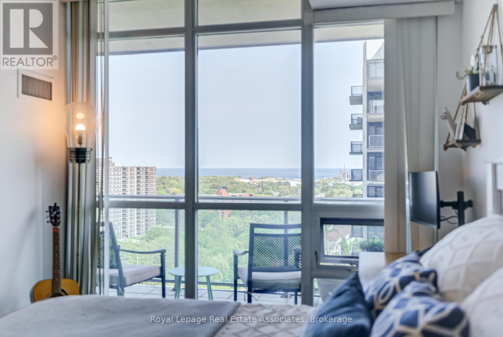 Photo 49 of Lph 09 1055 Southdown Road, Mississauga ON