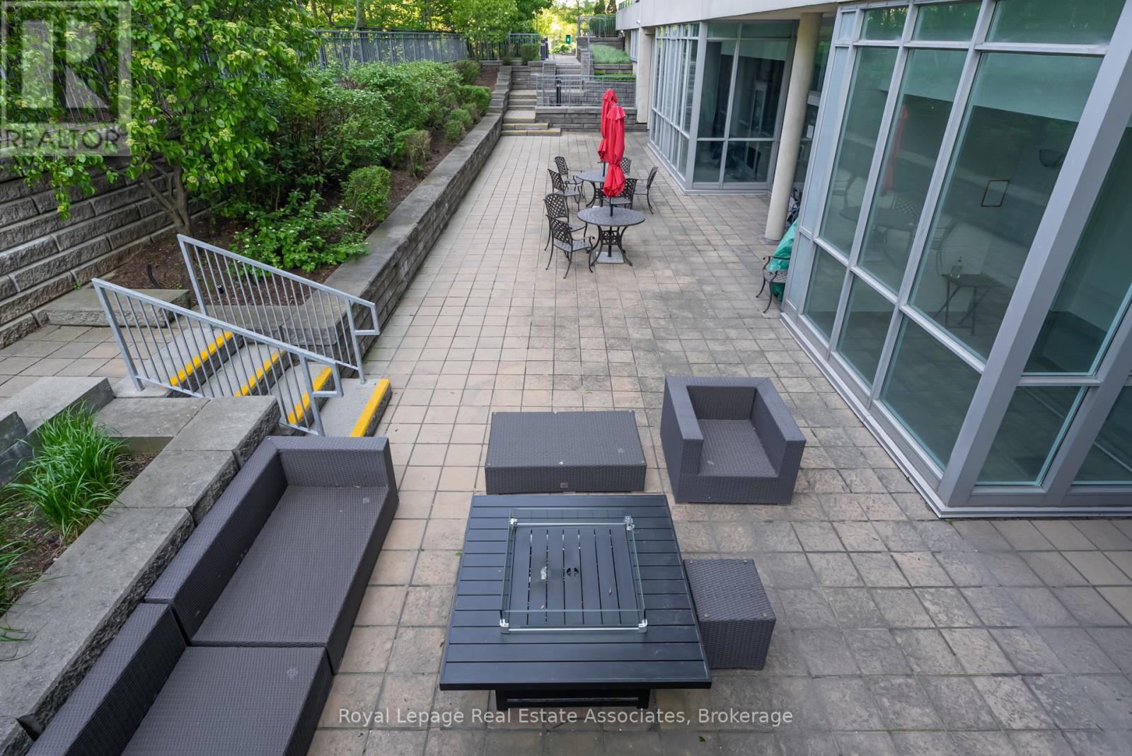 Photo 40 of Lph 09 1055 Southdown Road, Mississauga ON