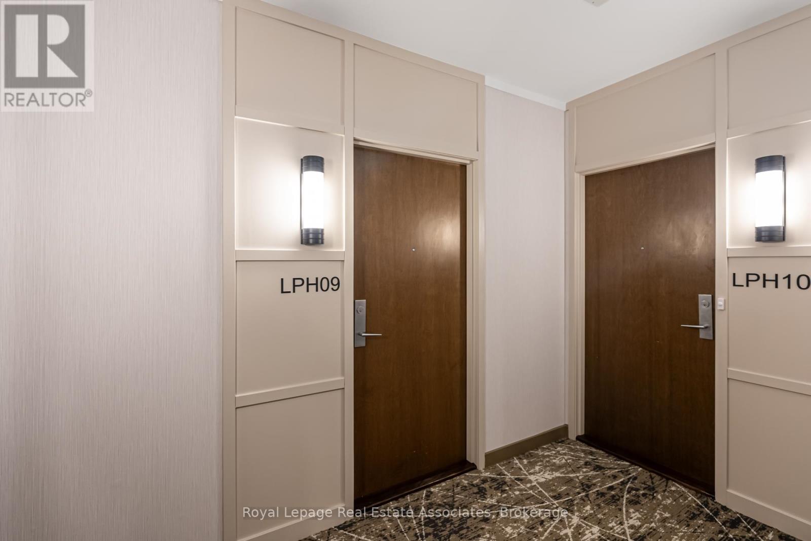 Photo 20 of Lph 09 1055 Southdown Road, Mississauga ON