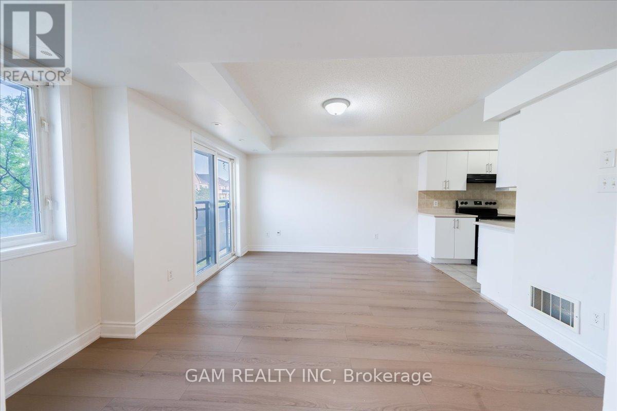 Photo 10 of 316 4975 Southampton Drive, Mississauga ON