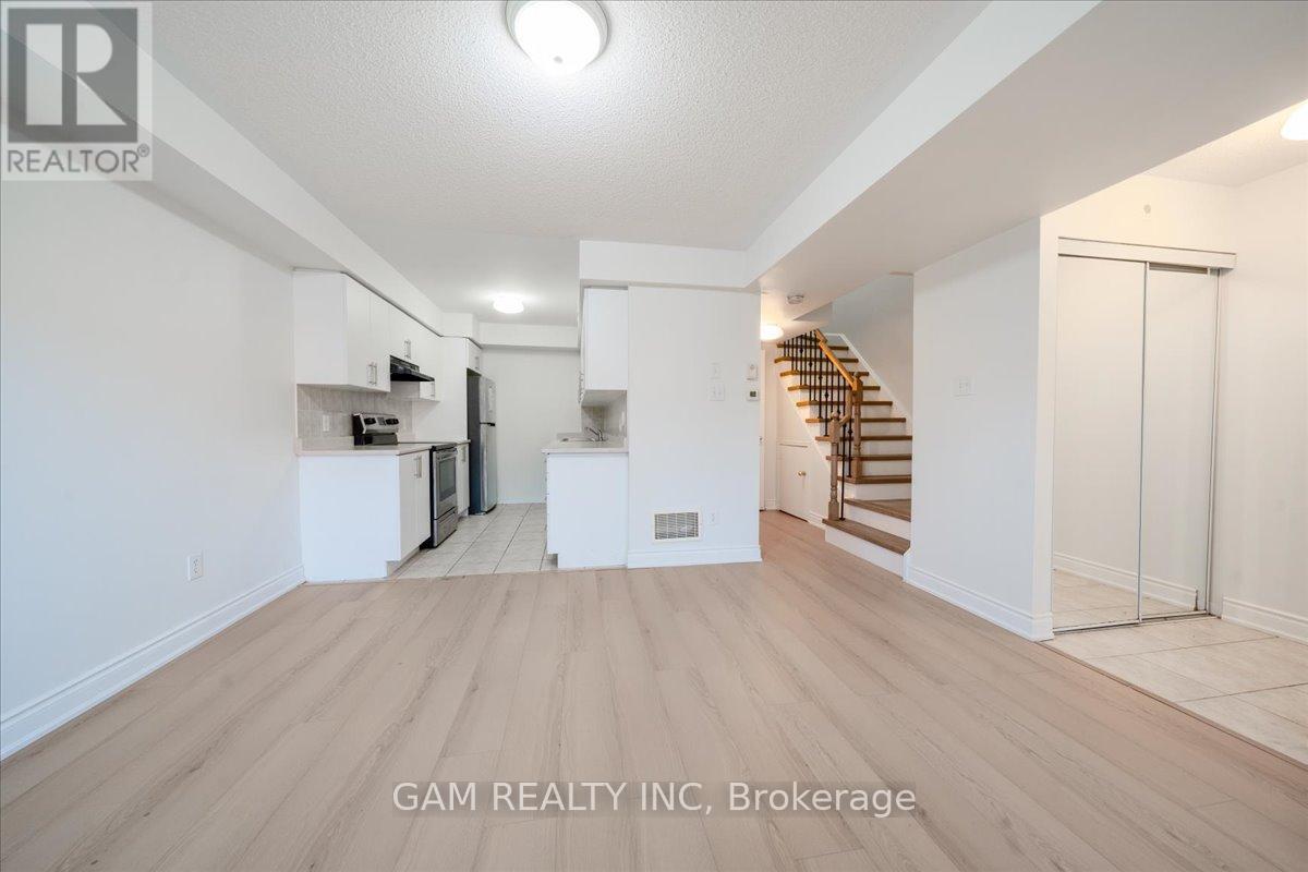 Photo 12 of 316 4975 Southampton Drive, Mississauga ON