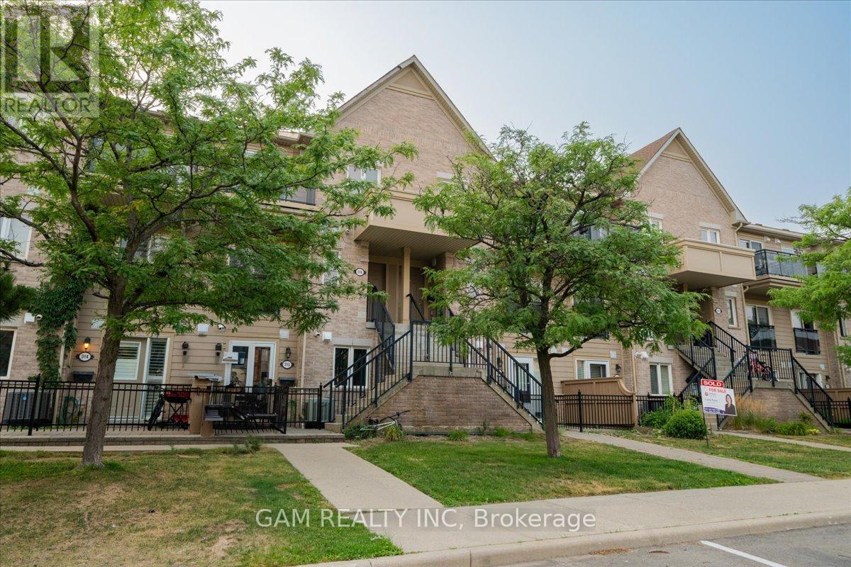 Photo 2 of 316 4975 Southampton Drive, Mississauga ON