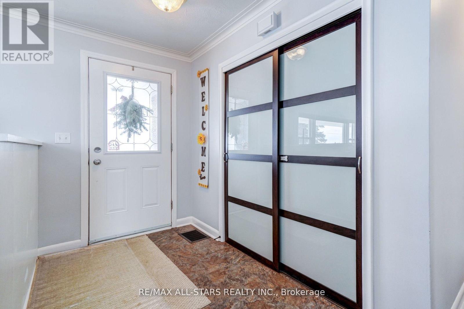 Photo 9 of 904 Eldon Road, Kawartha Lakes ON
