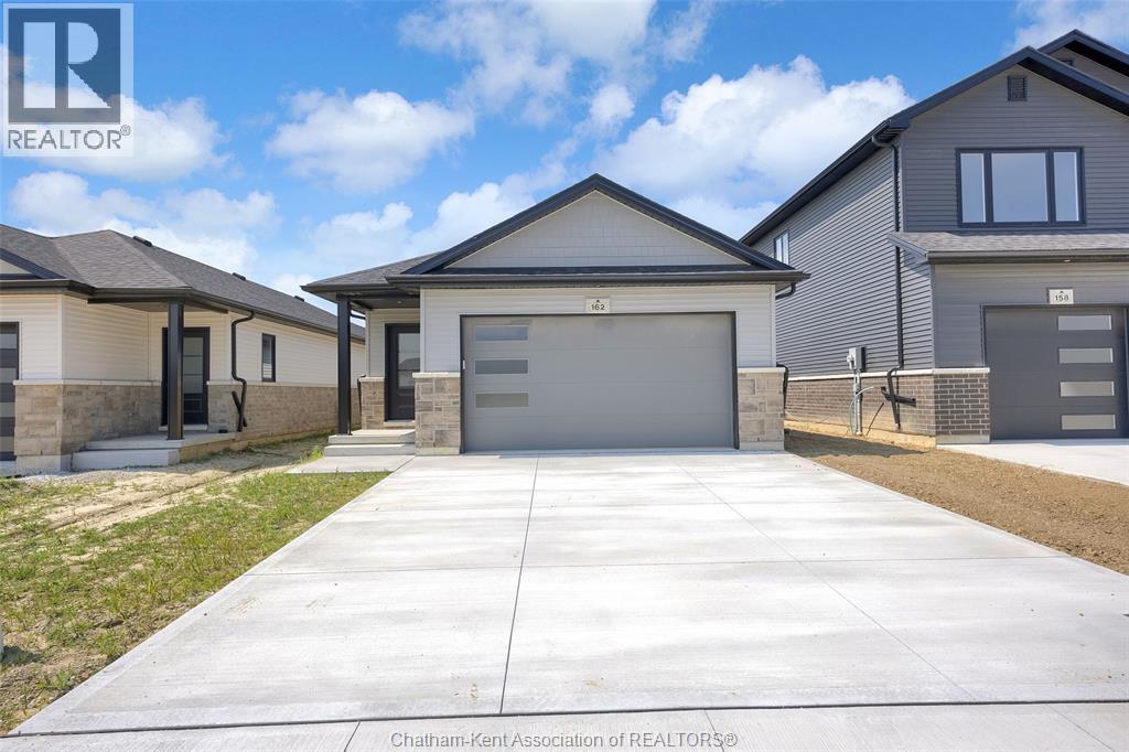 Photo 1 of 162 Ironwood Trail, Chatham ON
