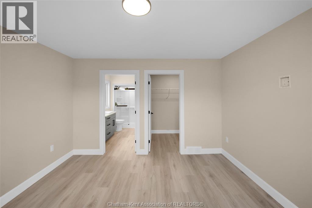 Photo 21 of 162 Ironwood Trail, Chatham ON