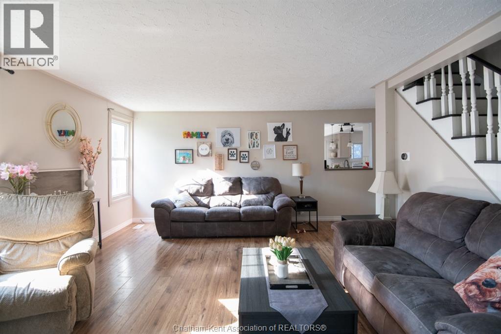 Photo 8 of 232 Hughes Street, Dresden ON