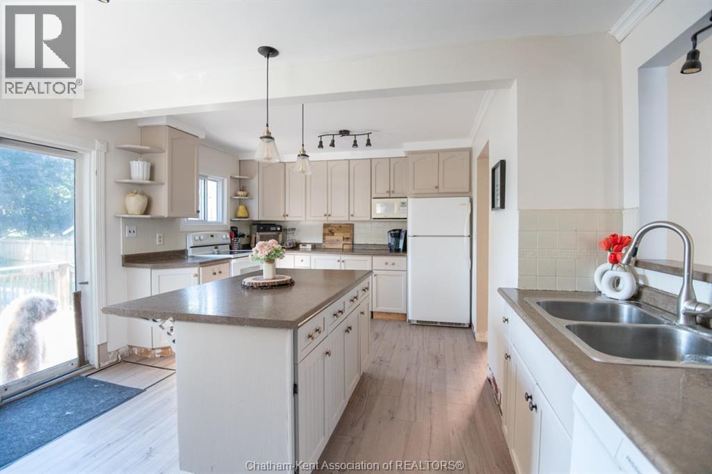 Photo 14 of 232 Hughes Street, Dresden ON