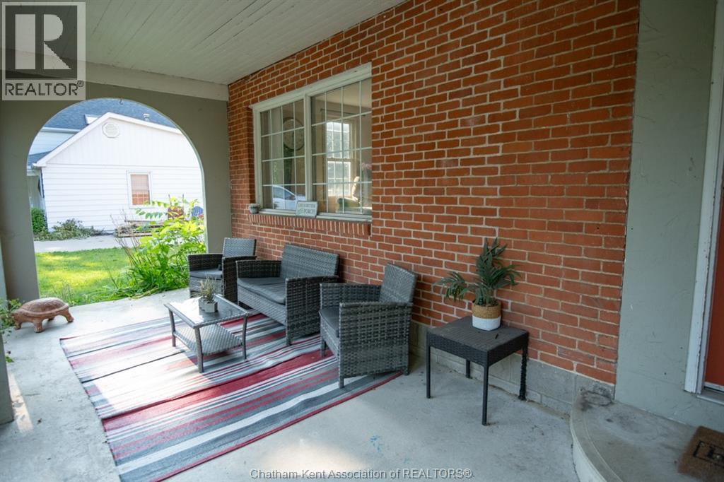Photo 3 of 232 Hughes Street, Dresden ON