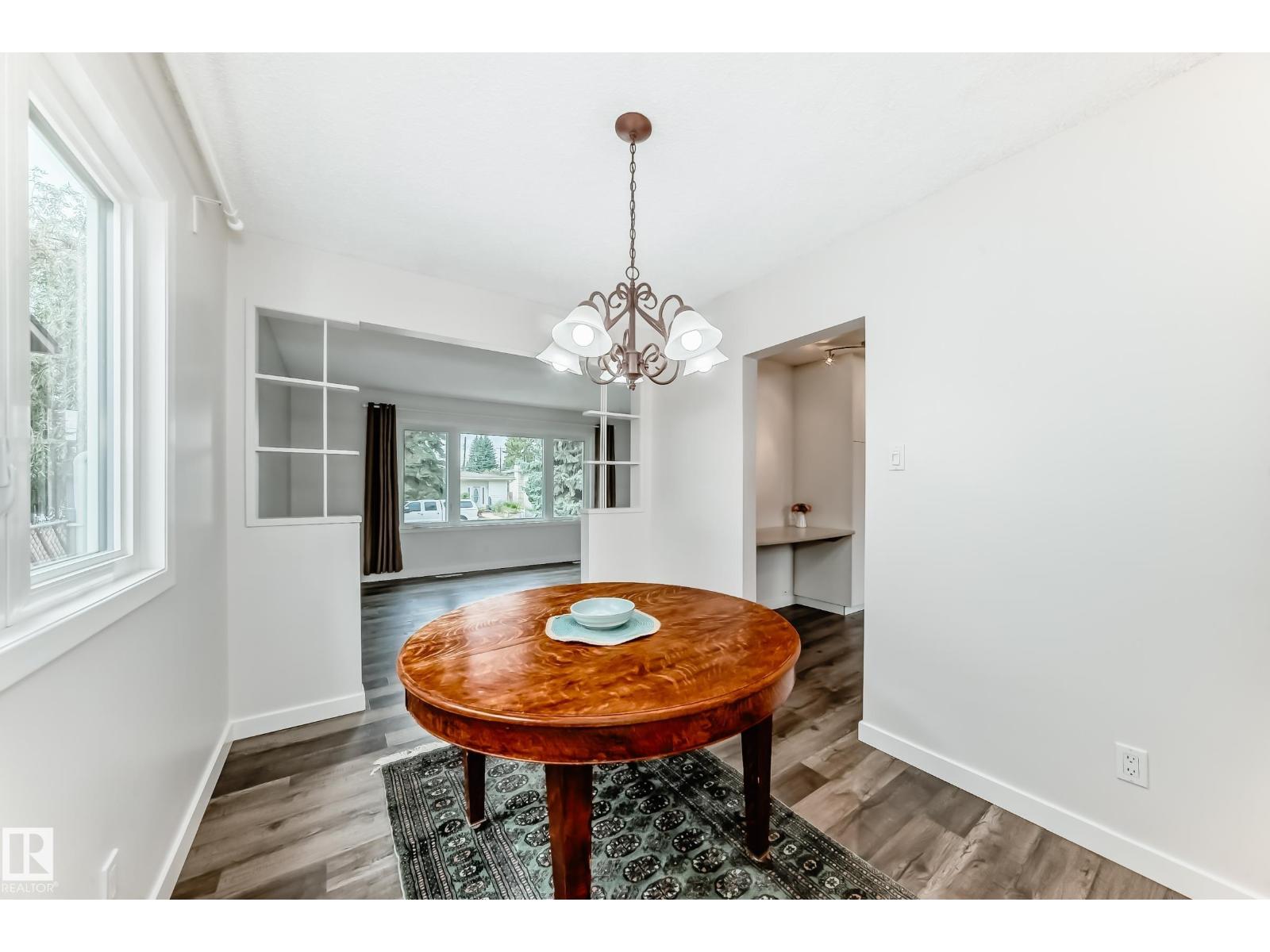 Photo 6 of 8415 72 St Nw, Edmonton AB