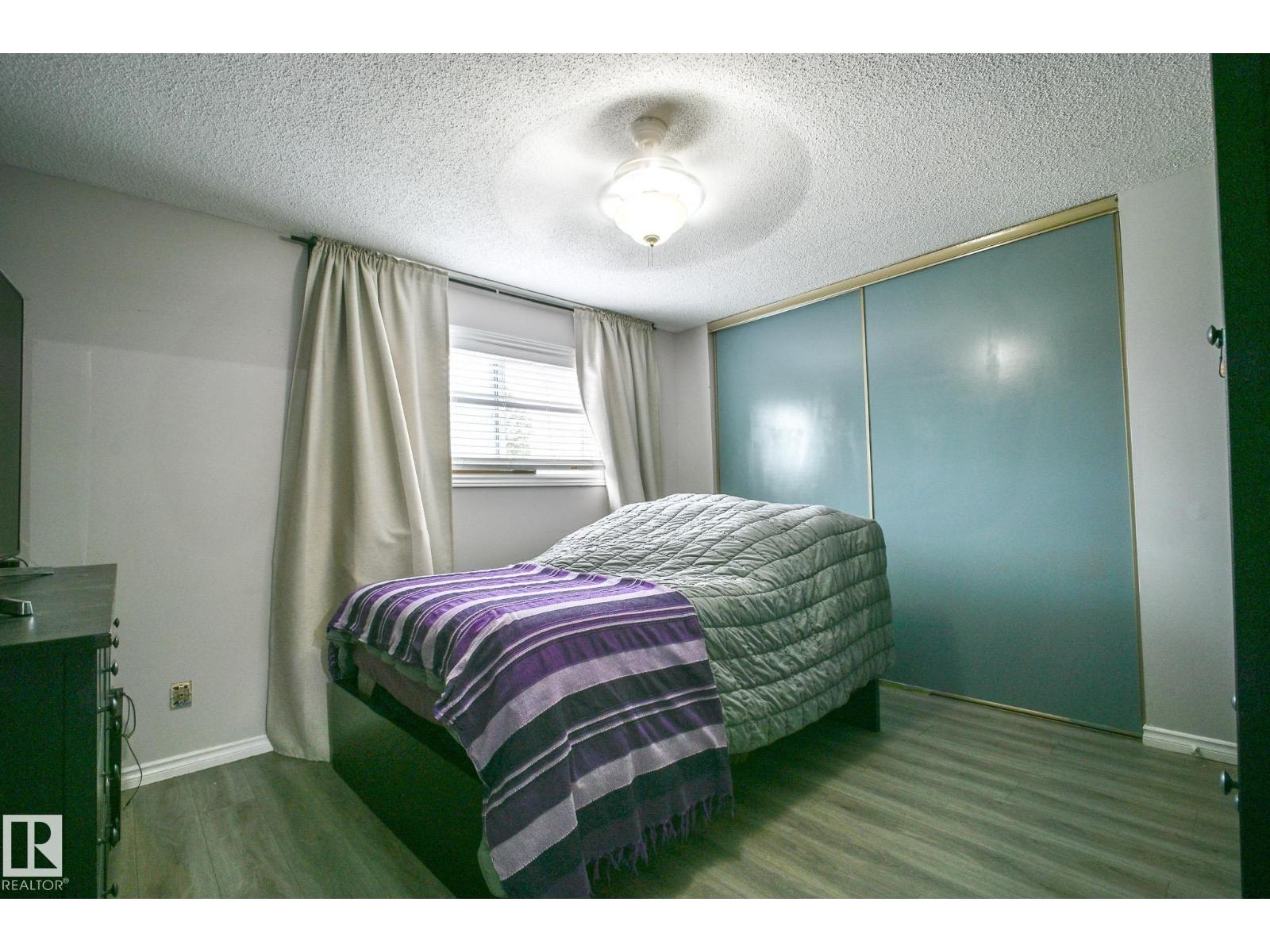Photo 6 of 8304 157 Av Nw, Edmonton AB
