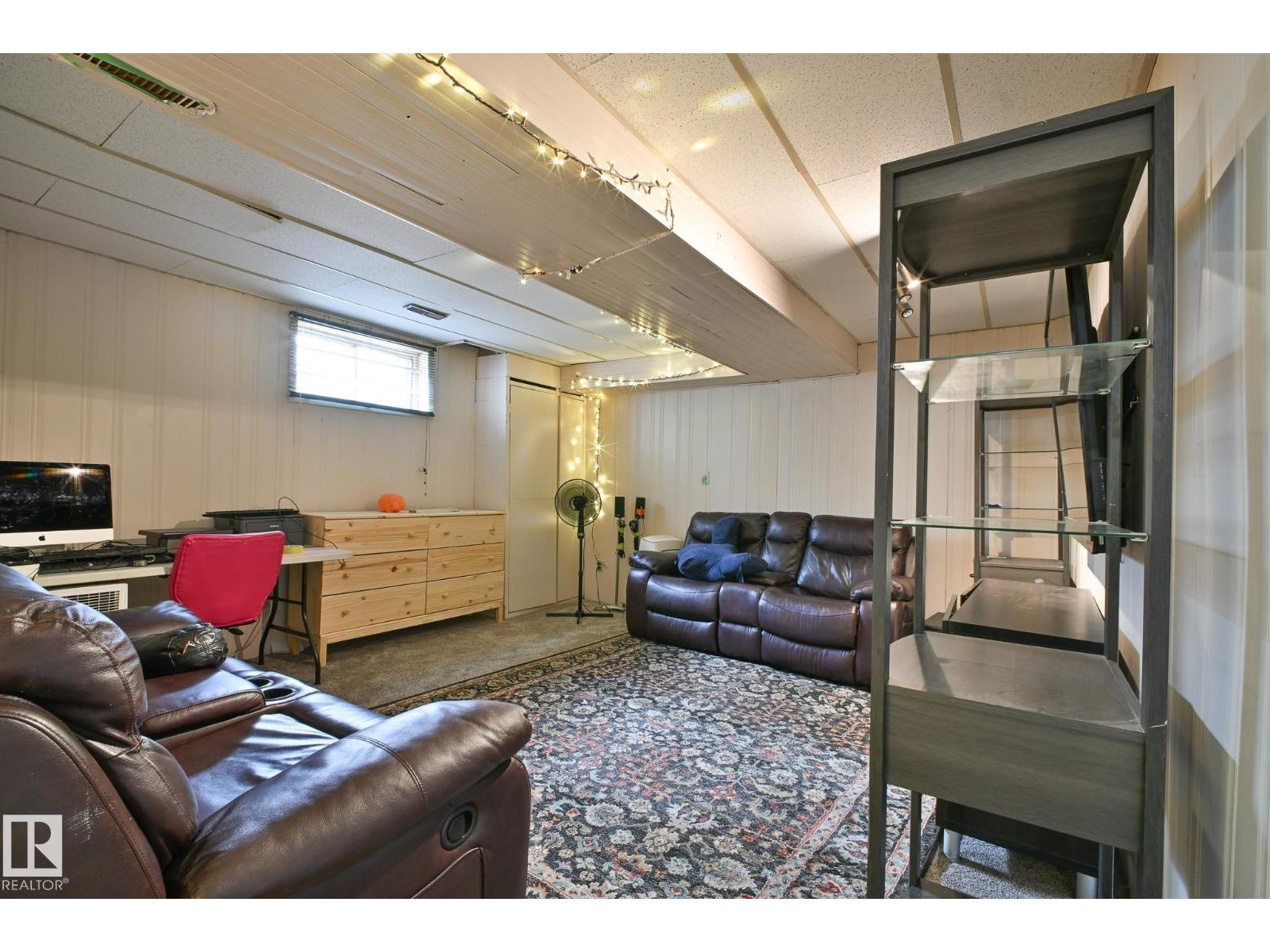 Photo 27 of 8304 157 Av Nw, Edmonton AB