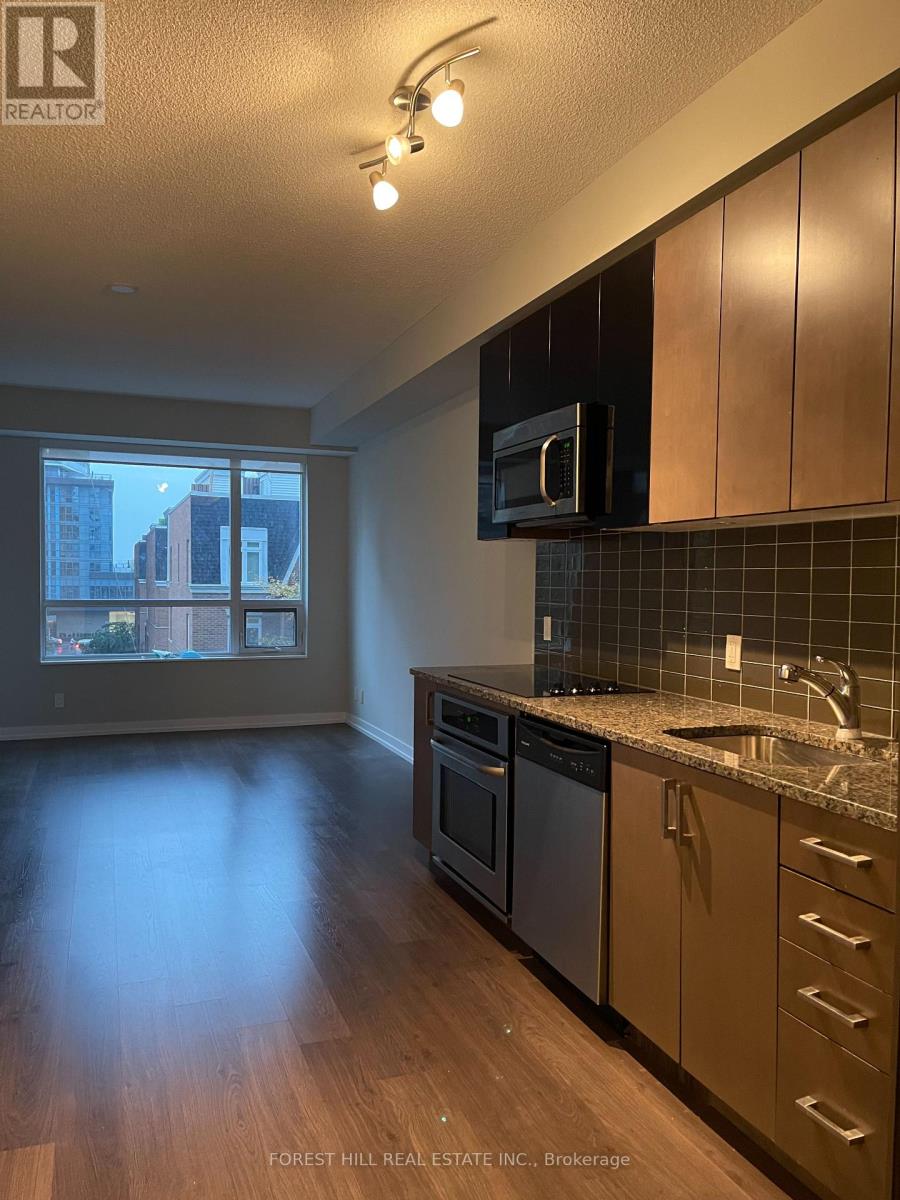 Photo 6 of 209 98 Lillian Street, Toronto ON