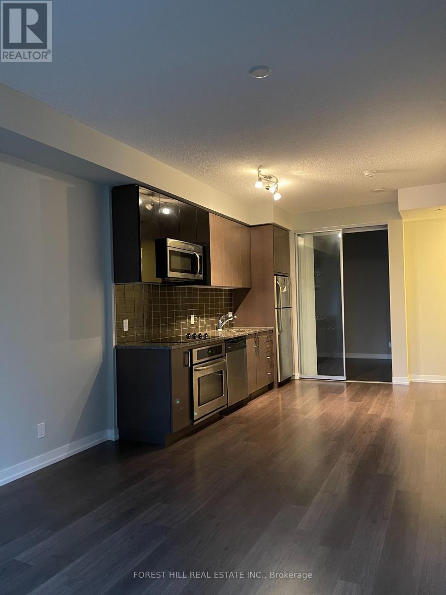Photo 11 of 209 98 Lillian Street, Toronto ON