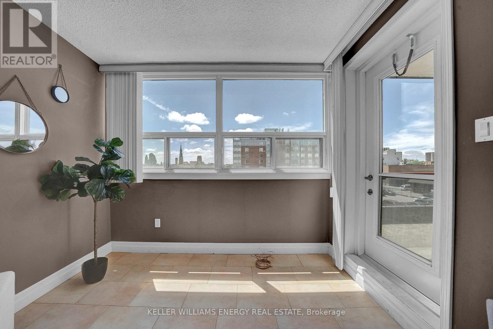 Photo 24 of 302 80 Athol Street E, Oshawa ON