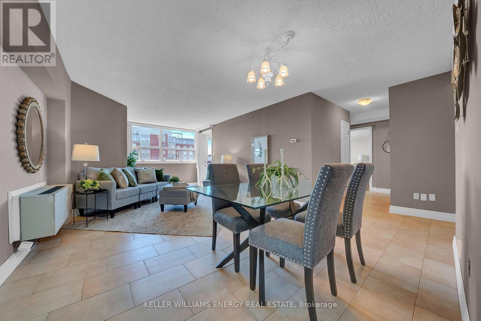 Photo 31 of 302 80 Athol Street E, Oshawa ON