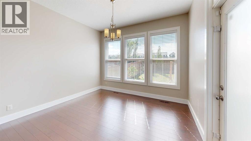Photo 8 of 198 Mahogany Passage Se, Calgary AB