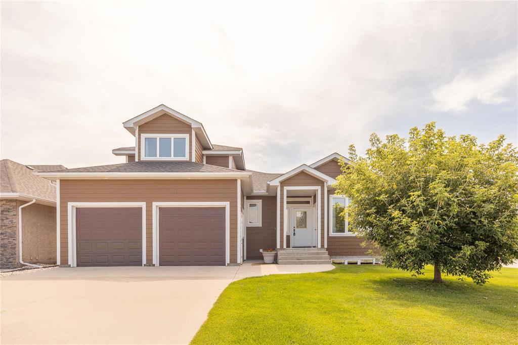 Photo 1 of 22 Grandview Drive, Steinbach MB