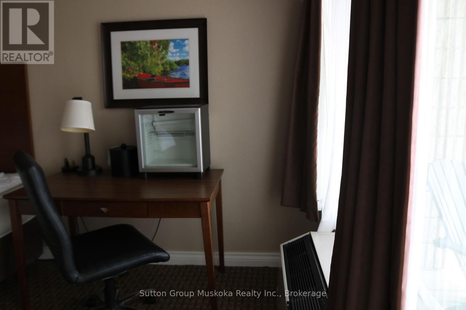 Photo 2 of 112 1235 Deerhurst Drive, Huntsville ON