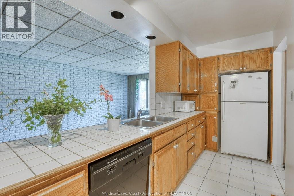 Photo 17 of 3277 Dominion, Windsor ON