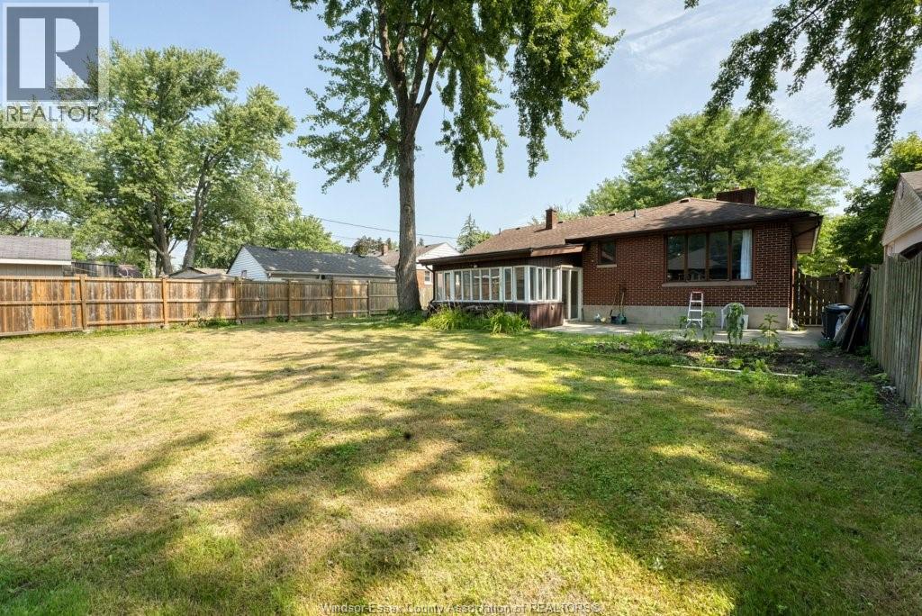 Photo 37 of 3277 Dominion, Windsor ON