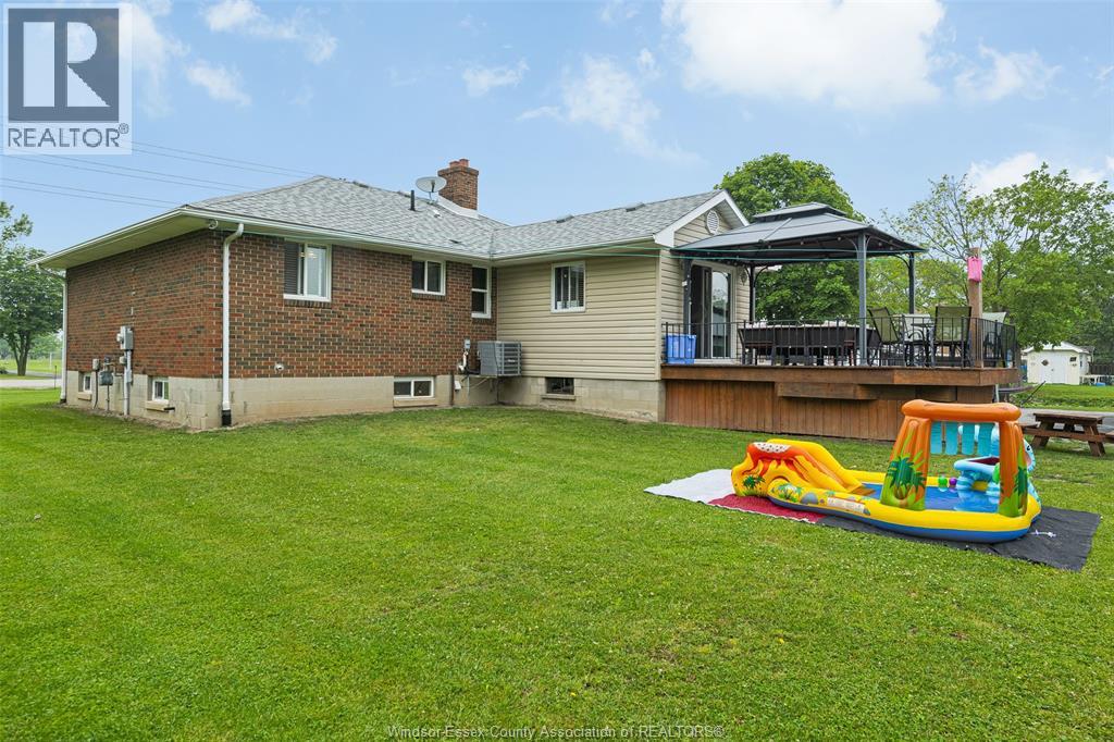 Photo 10 of 9556 Malden Rd, Amherstburg ON
