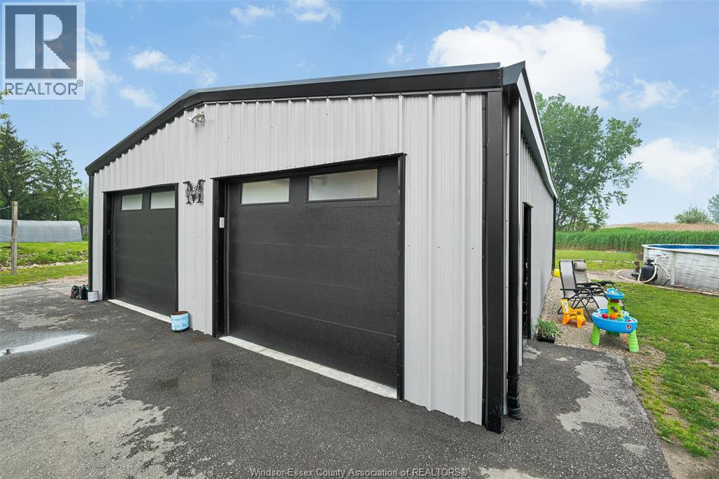 Photo 4 of 9556 Malden Rd, Amherstburg ON