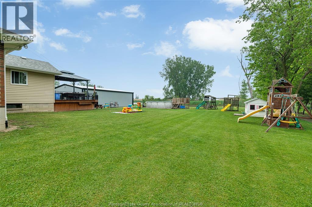 Photo 9 of 9556 Malden Rd, Amherstburg ON