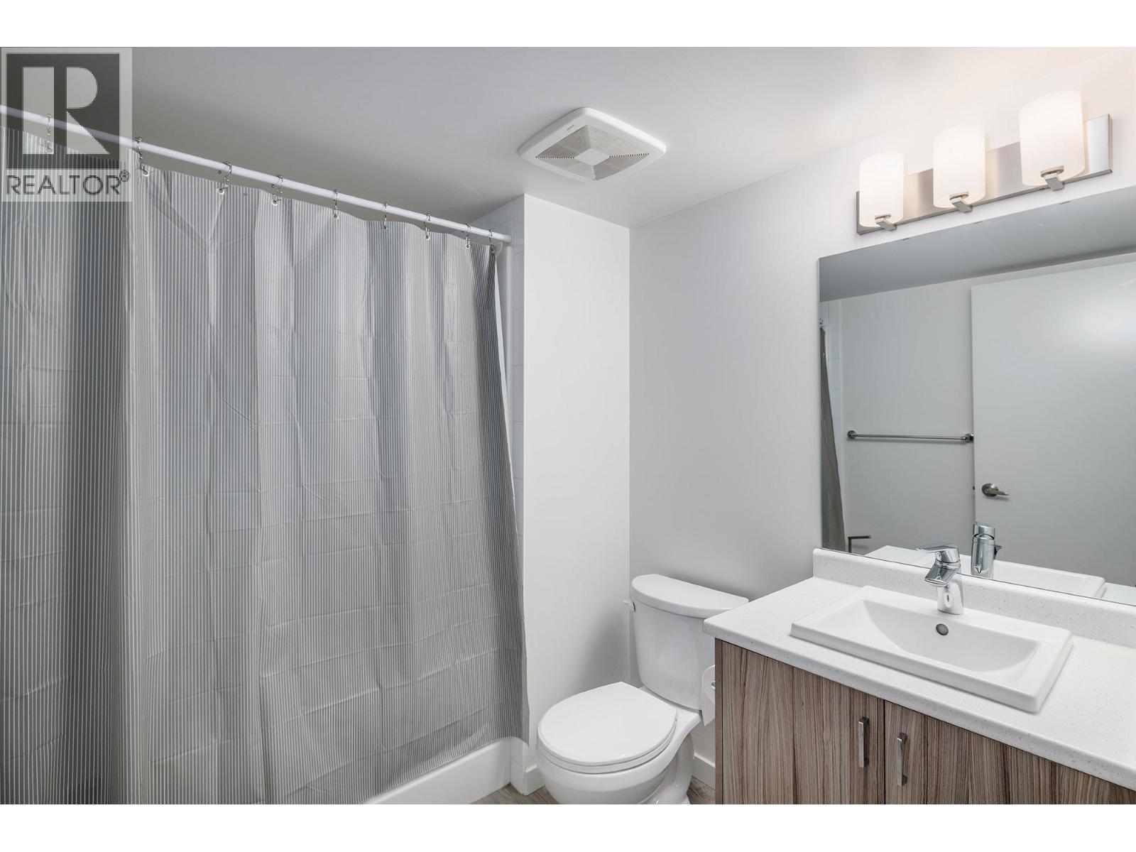 Photo 4 of 725 Academy Way Unit Ph 18, Kelowna BC