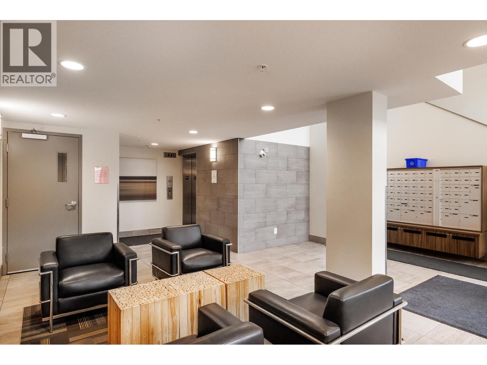 Photo 3 of 725 Academy Way Unit Ph 18, Kelowna BC