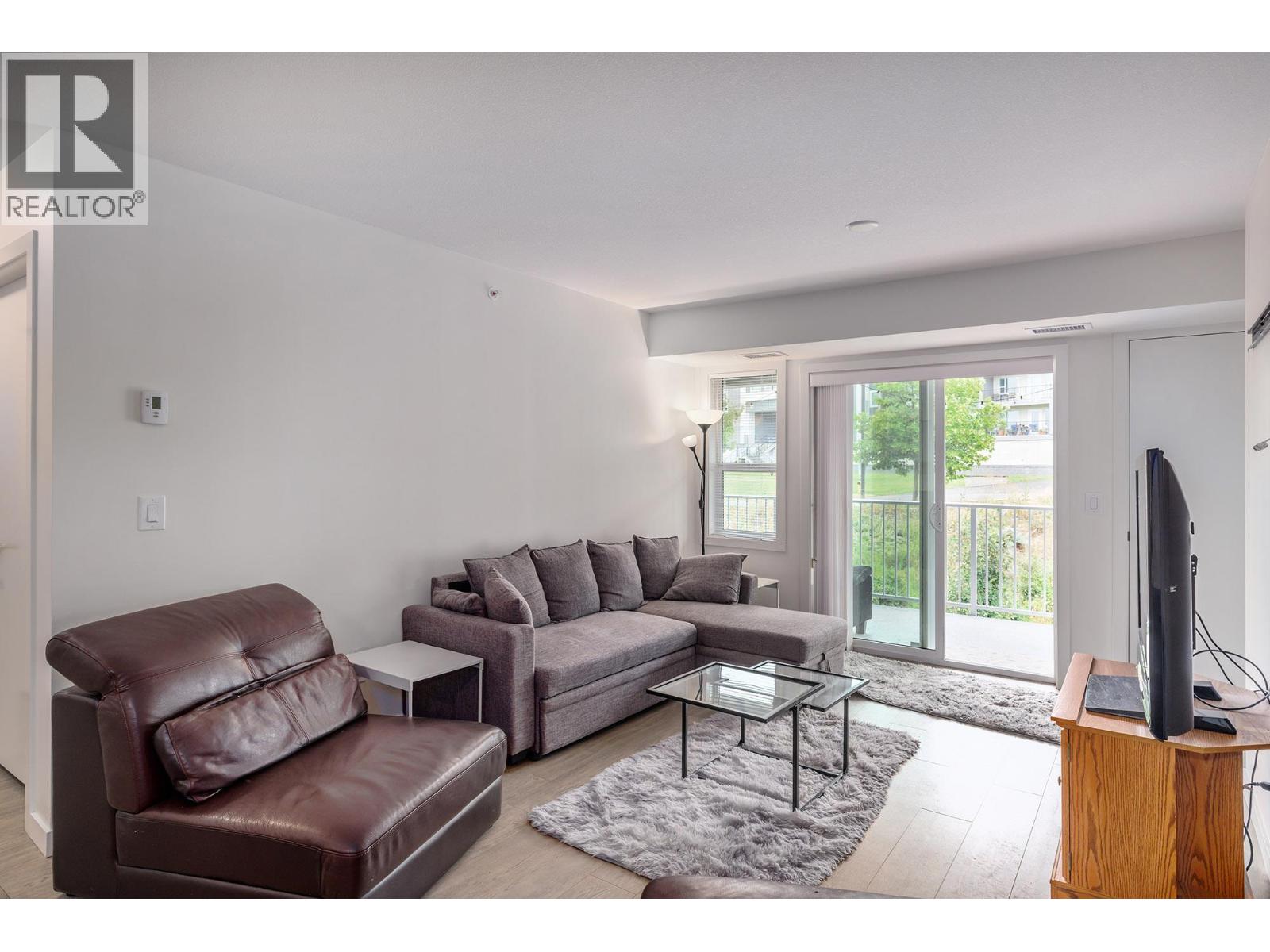 Photo 8 of 725 Academy Way Unit Ph 18, Kelowna BC