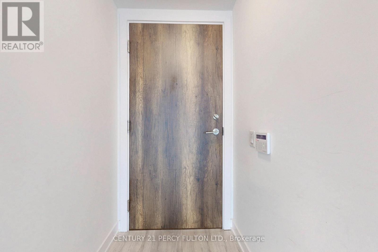 Photo 4 of 313 251 Manitoba Street, Toronto ON
