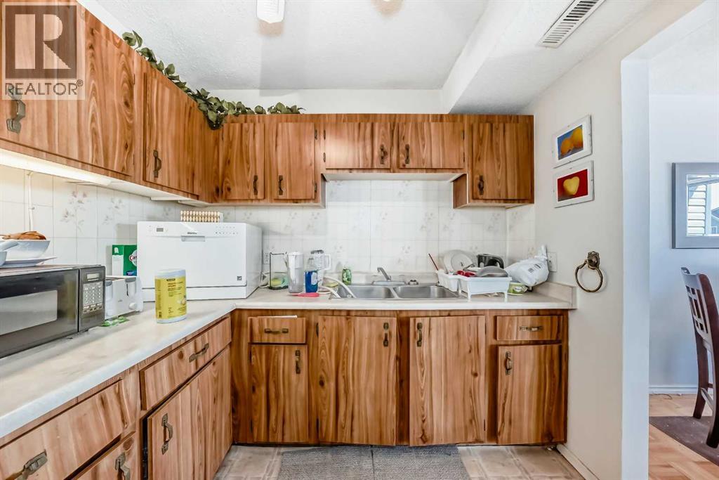 Single Family House for Sale in    Street NE Rundle Calgary 