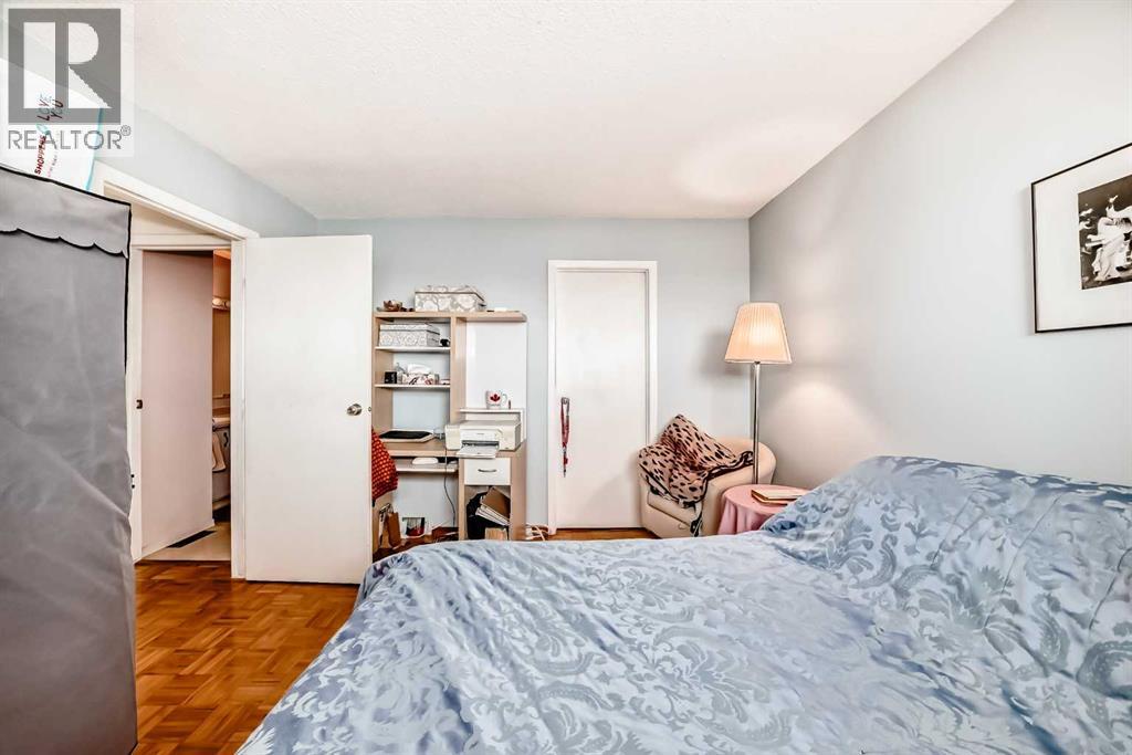 Single Family House for Sale in    Street NE Rundle Calgary 
