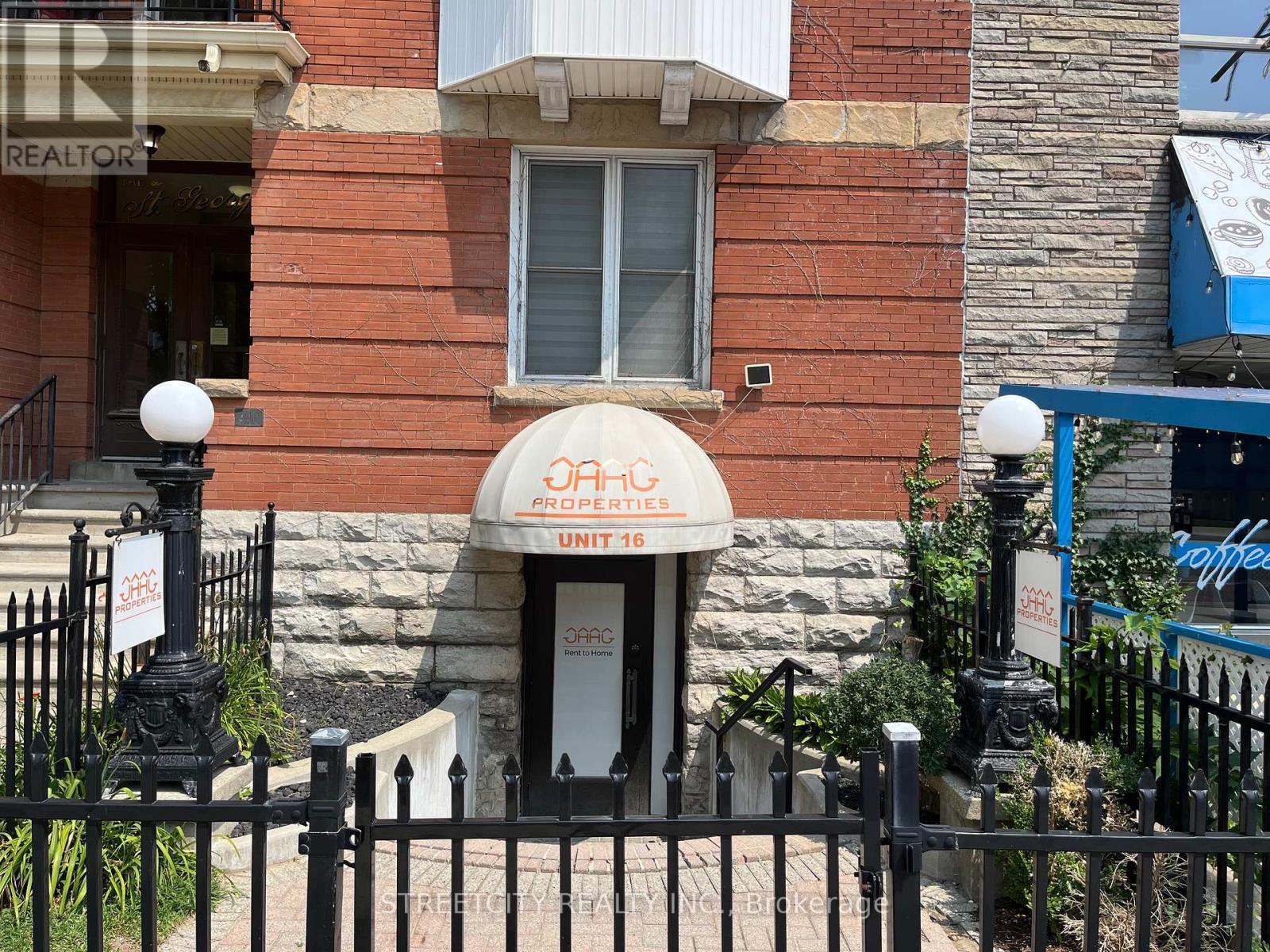 Photo 9 of 16 440 Wellington Street, London East ON