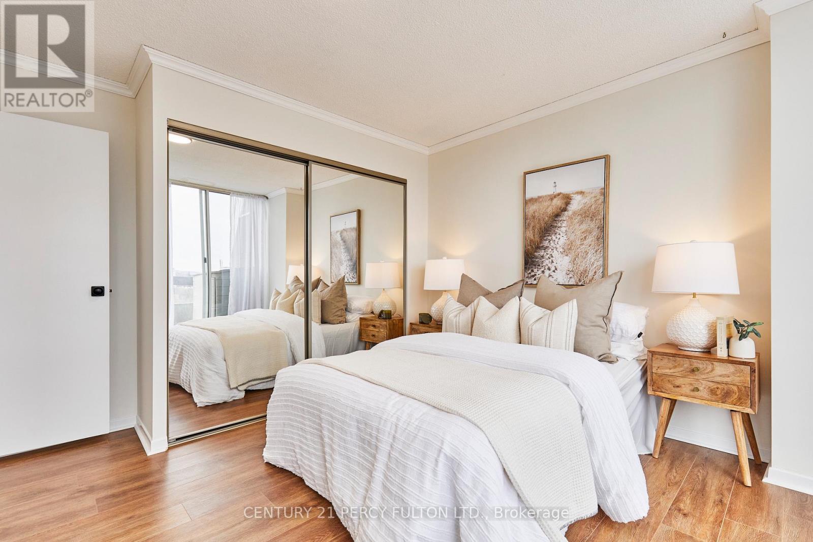 Photo 9 of Ph 12 55 William Street E, Oshawa ON