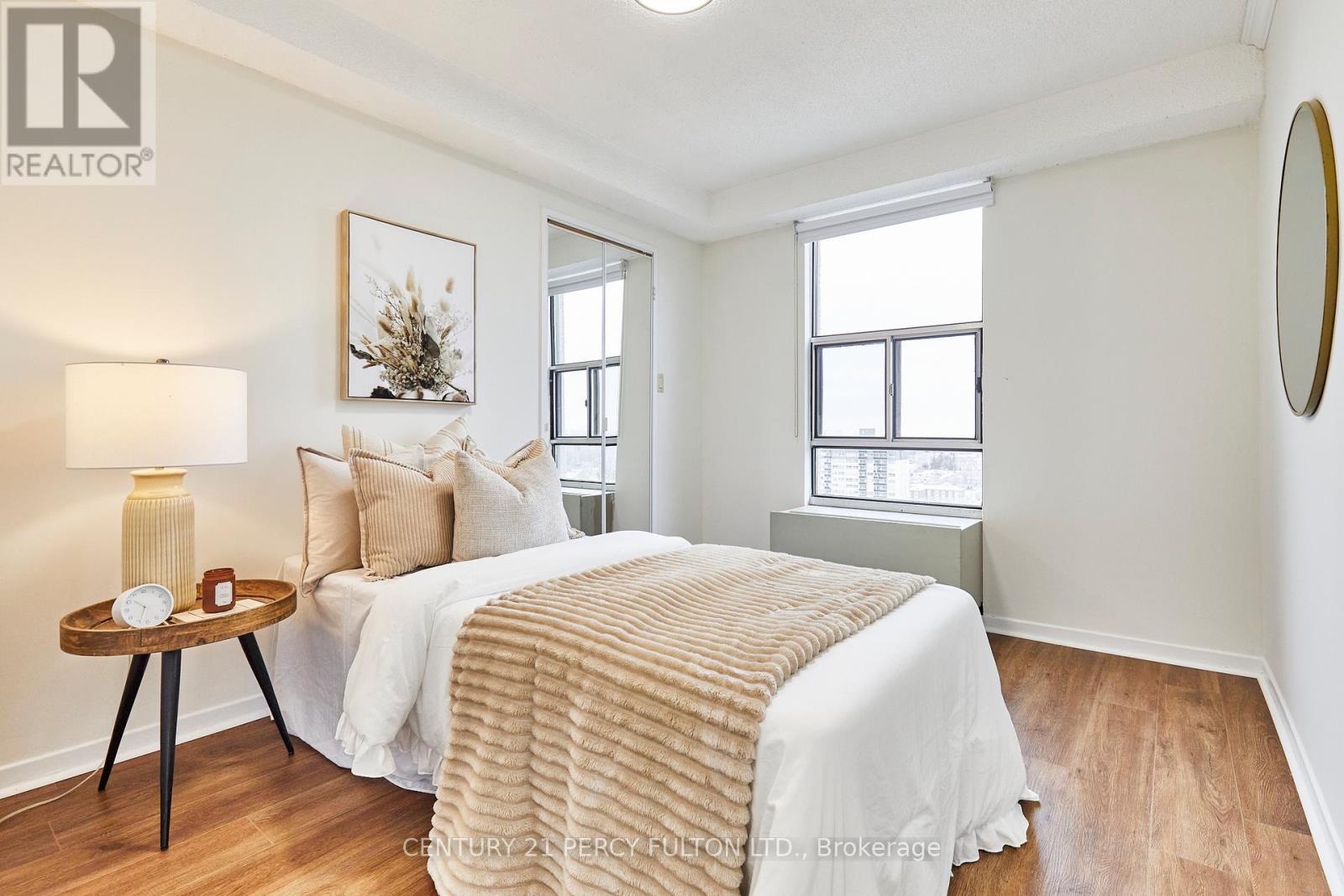 Photo 10 of Ph 12 55 William Street E, Oshawa ON