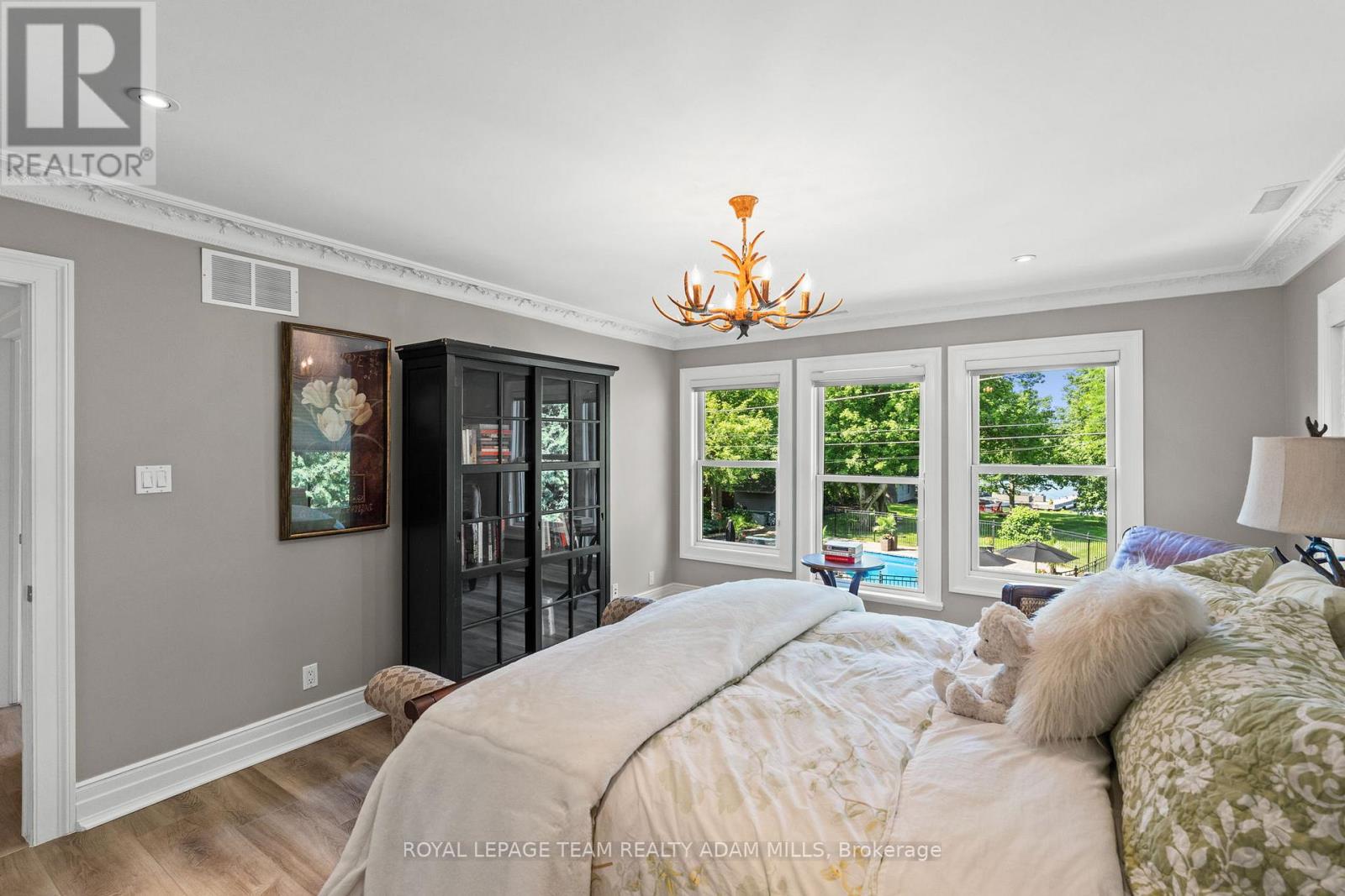 Photo 7 of 2330 Summerside Drive, Ottawa ON