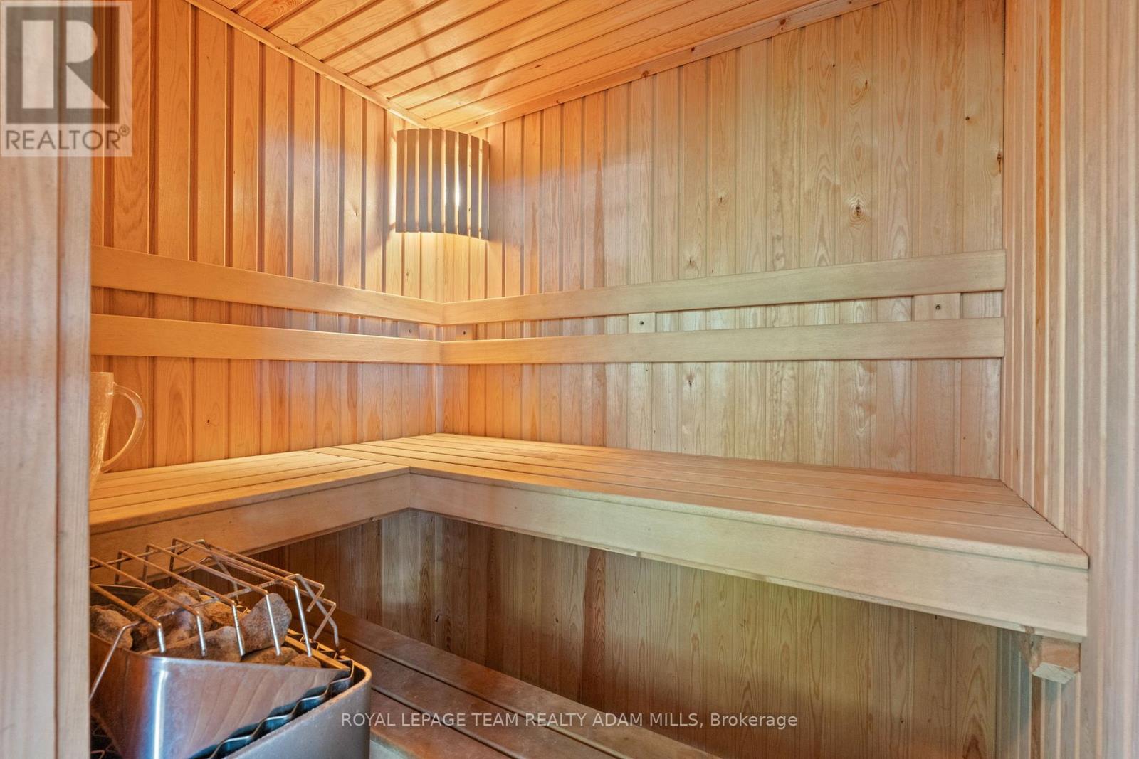 Photo 17 of 2330 Summerside Drive, Ottawa ON