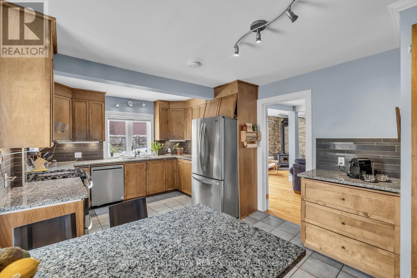 Photo 37 of 396 Daly Avenue, Ottawa ON